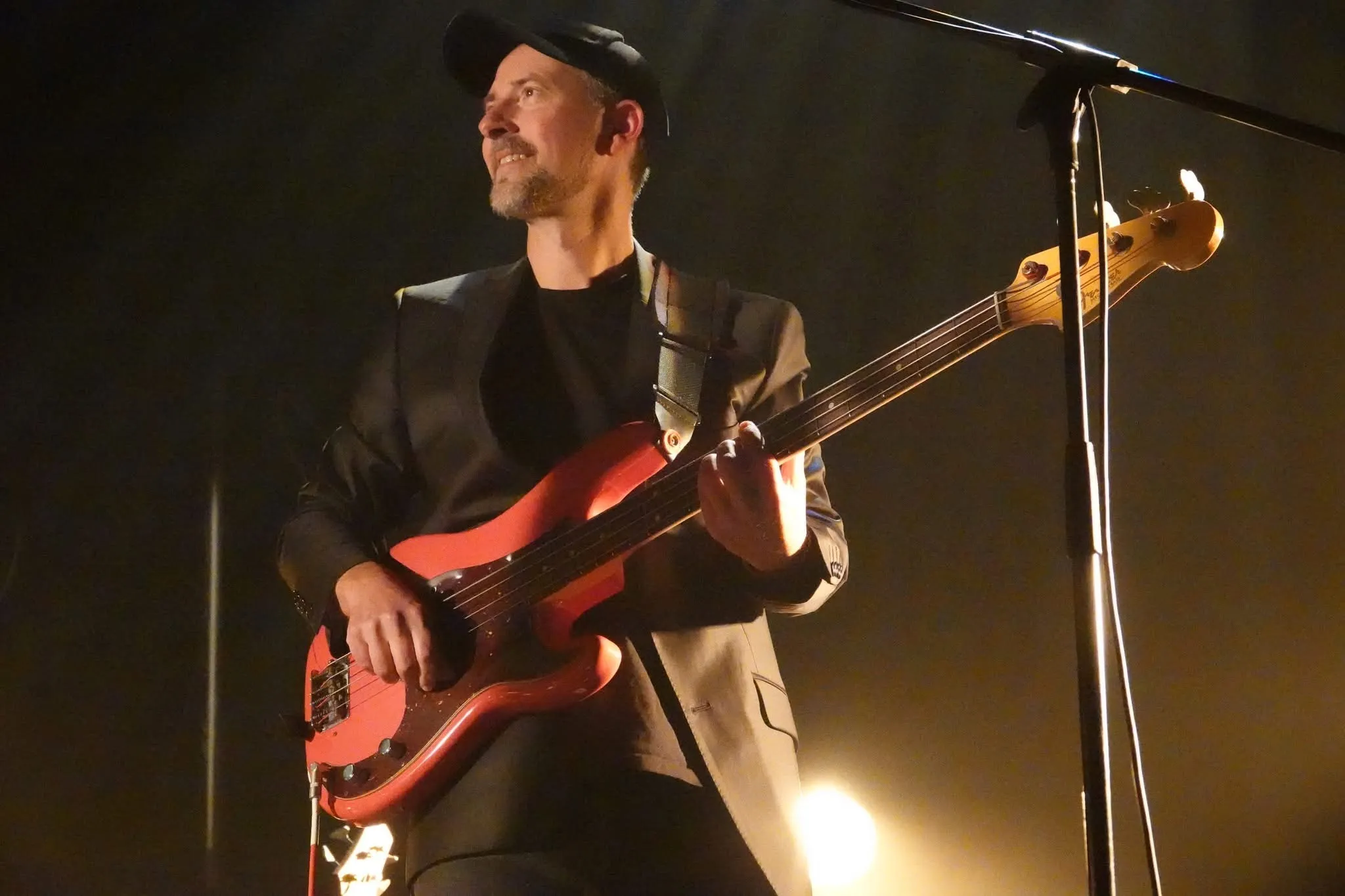 Basse en lumière chaude